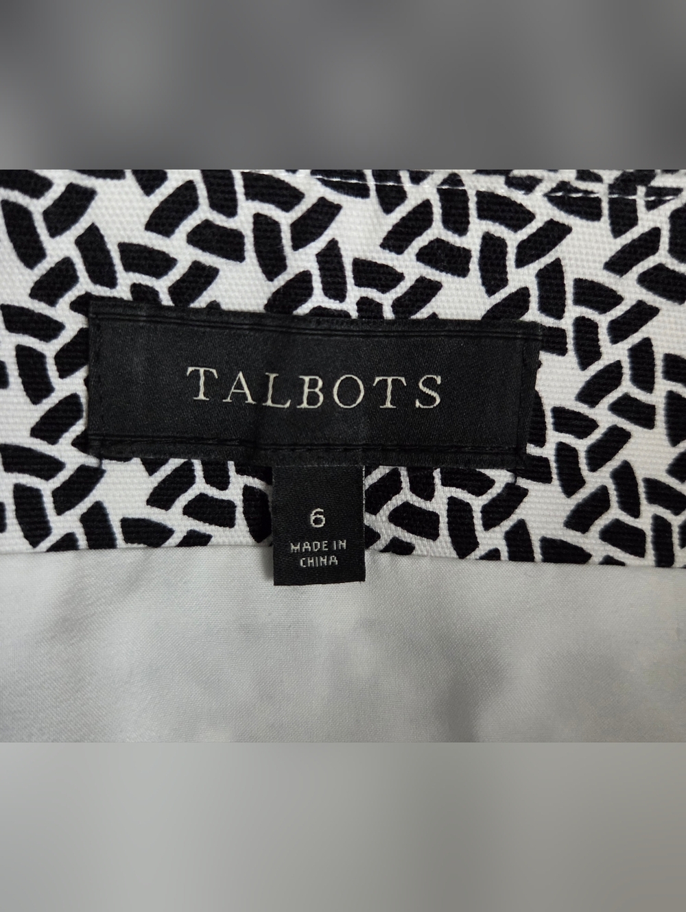 NWOT Talbots Black & White Geometric Scallop-Hem Skirt Size 6 - Picture 9 of 11